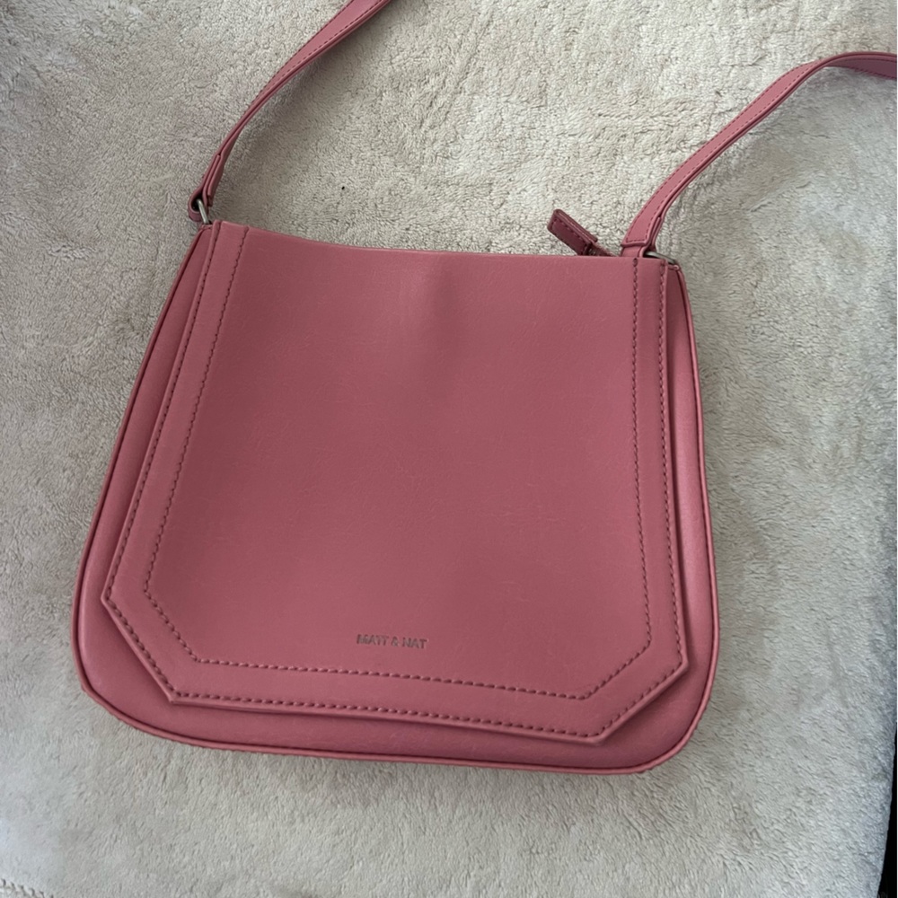 Matt & Nat handbag.